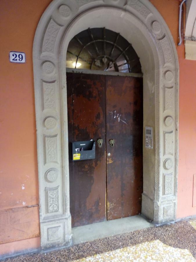 Bologna House Pratello 5 Apartment Luaran gambar